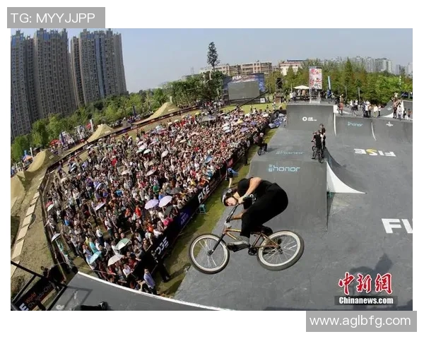 成都与武汉极限运动队赛后复盘探讨灵活性表现与战术调整